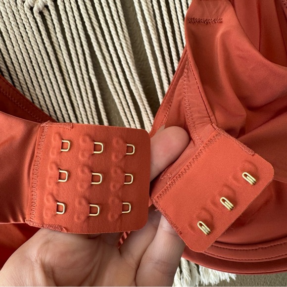 CUUP Scoop Bra red Orange supportive adjustable EUC B - Picture 10 of 11